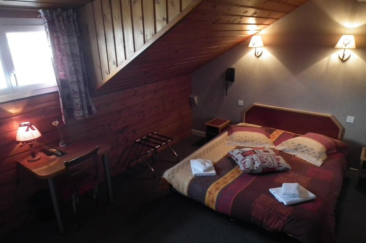 Hotel De L'Aviation 라루브불 외부 사진