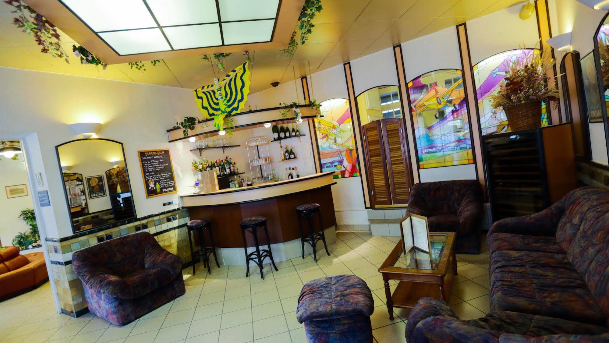 Hotel De L'Aviation 라루브불 외부 사진